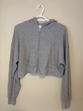 TNA Waffle-Knit Cropped Zip Hoodie in Heather Gray